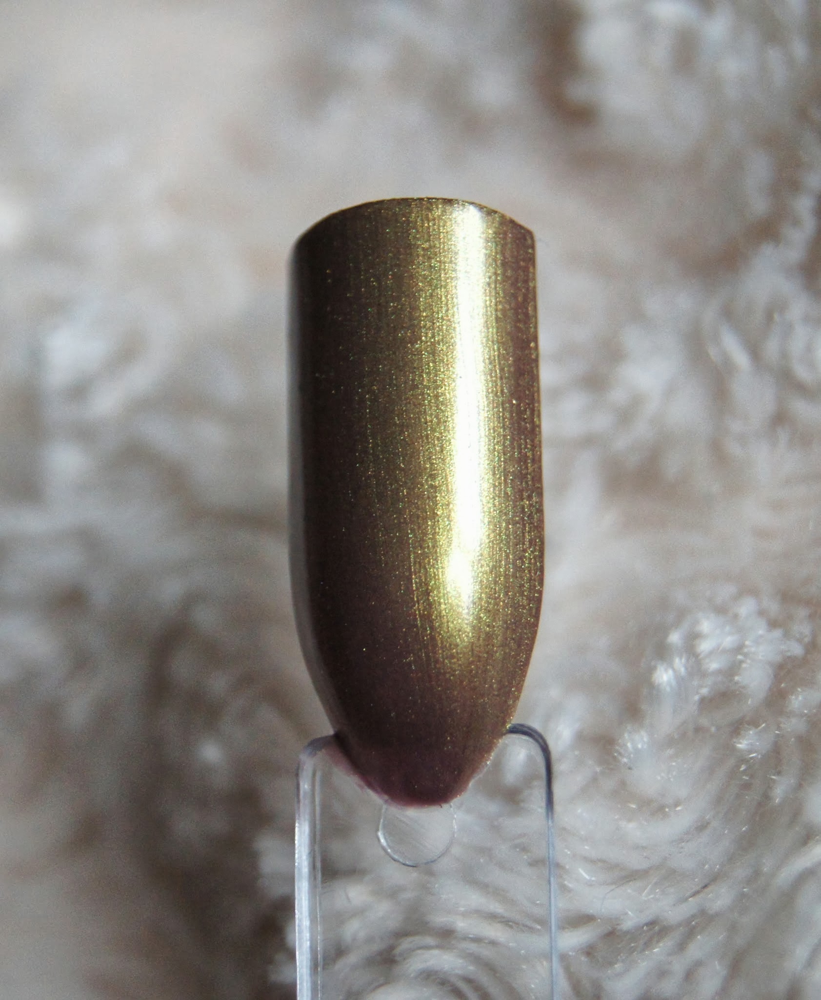 rimmel metal rush nail polish gold save the queen swatch