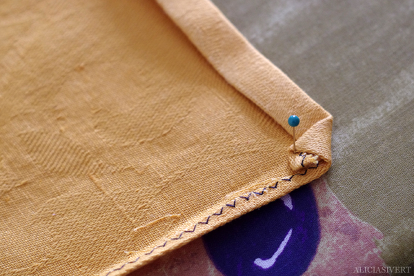 DIY sy egna kökshanddukar av Alicia Sivertsson, 2015. Alicia Sivert, Alicia Sivertsson, aliciasivert, handduk, handdukar, kök, kökshandduk, kökshanddukar, tea towels, tea towel, diy, tutorial, beskrivning, sy, sew, skapa, skapande, gör det själv, do it yourself, kreativitet, kitchen, craft, creativity, återbruk, remake, redo, upcycle
