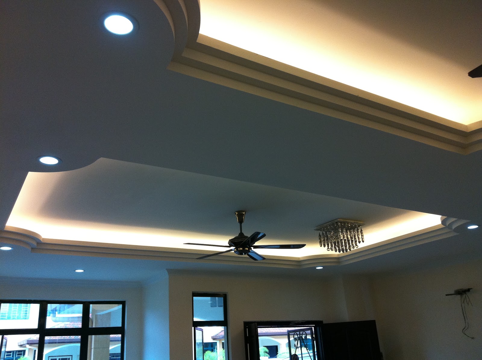 Uniceiling Ceiling With Light Trough Uniceiling Ceiling With Light Trough