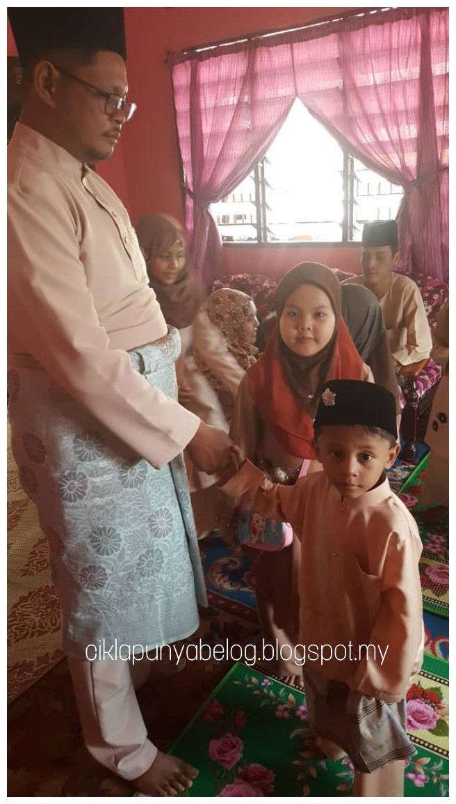 Raya, raya, raya 2018! Raya, raya, raya 2018!