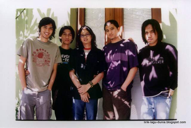 Sheila on 7 - tahun 2003 Sheila on 7 - tahun 2003