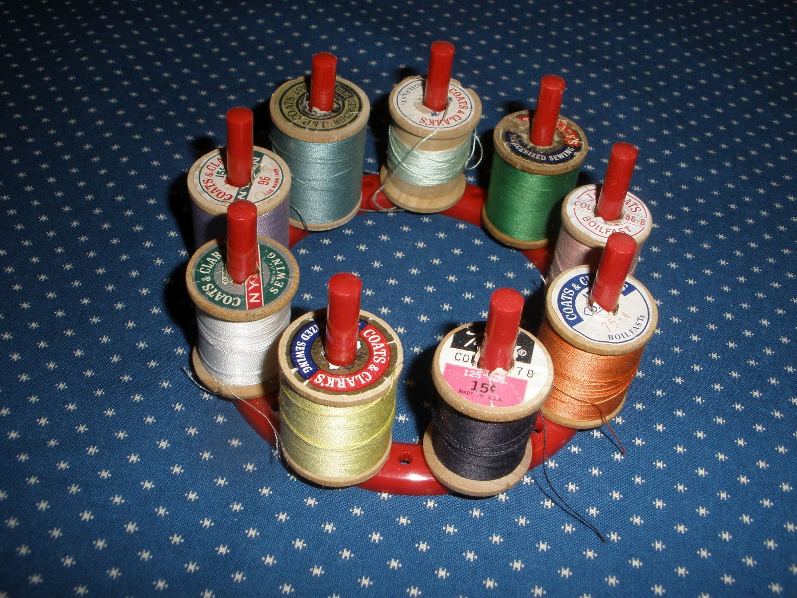 Quilts Etc! Thread Holders