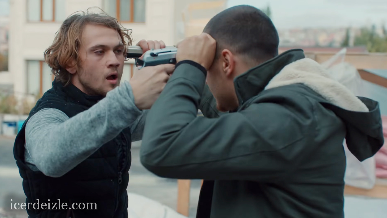 İçerde setine polis baskını İçerde setine polis baskını