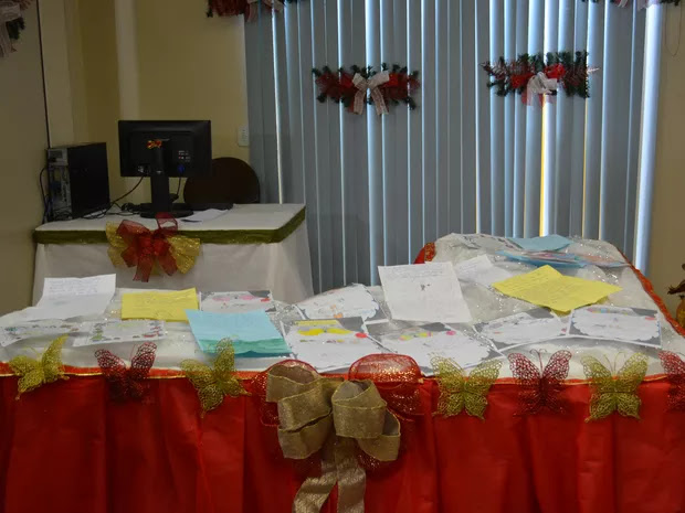 Projeto 'Papai Noel dos Correios' recebe cartinhas em Cacoal Projeto 'Papai Noel dos Correios' recebe cartinhas em Cacoal