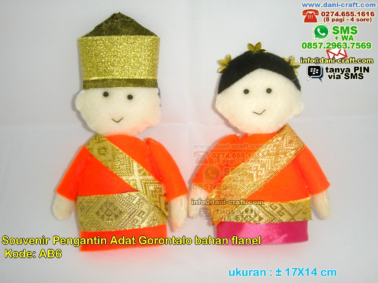 Boneka Pengantin Adat Gorontalo Souvenir Pernikahan