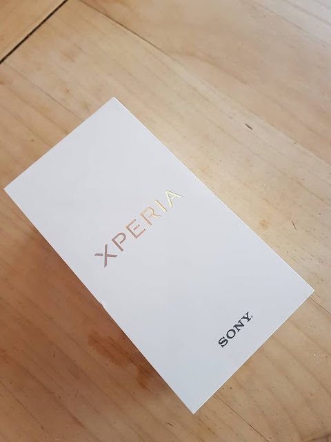 Jag gör en unboxing på Xperia XZ1