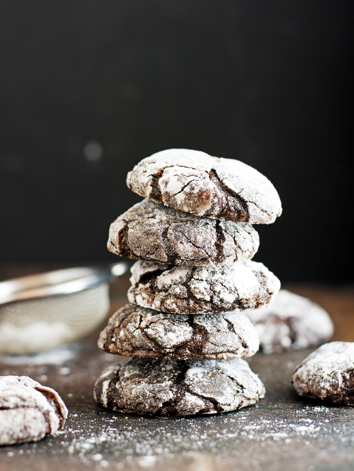 (Paleo) Chocolate Crinkle Cookies