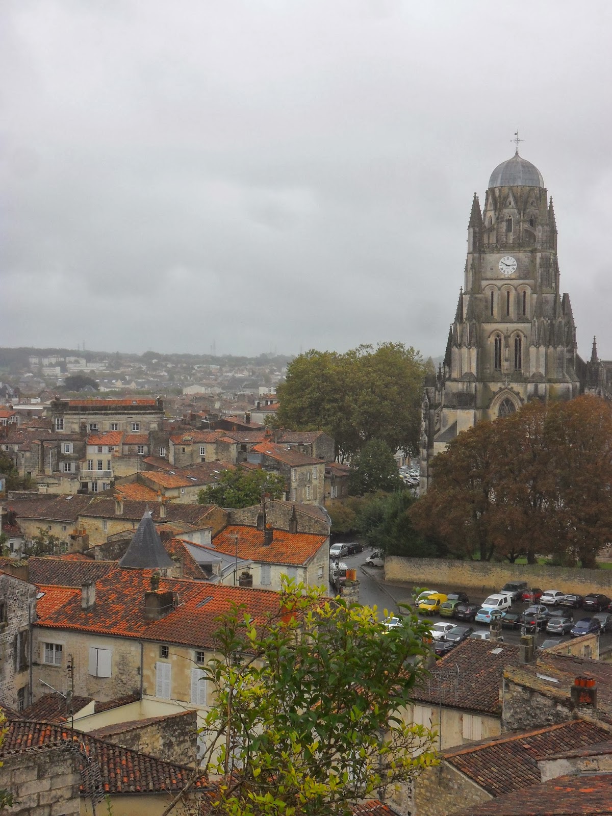 In the heart of the CharenteMaritime discover the roman town of Saintes