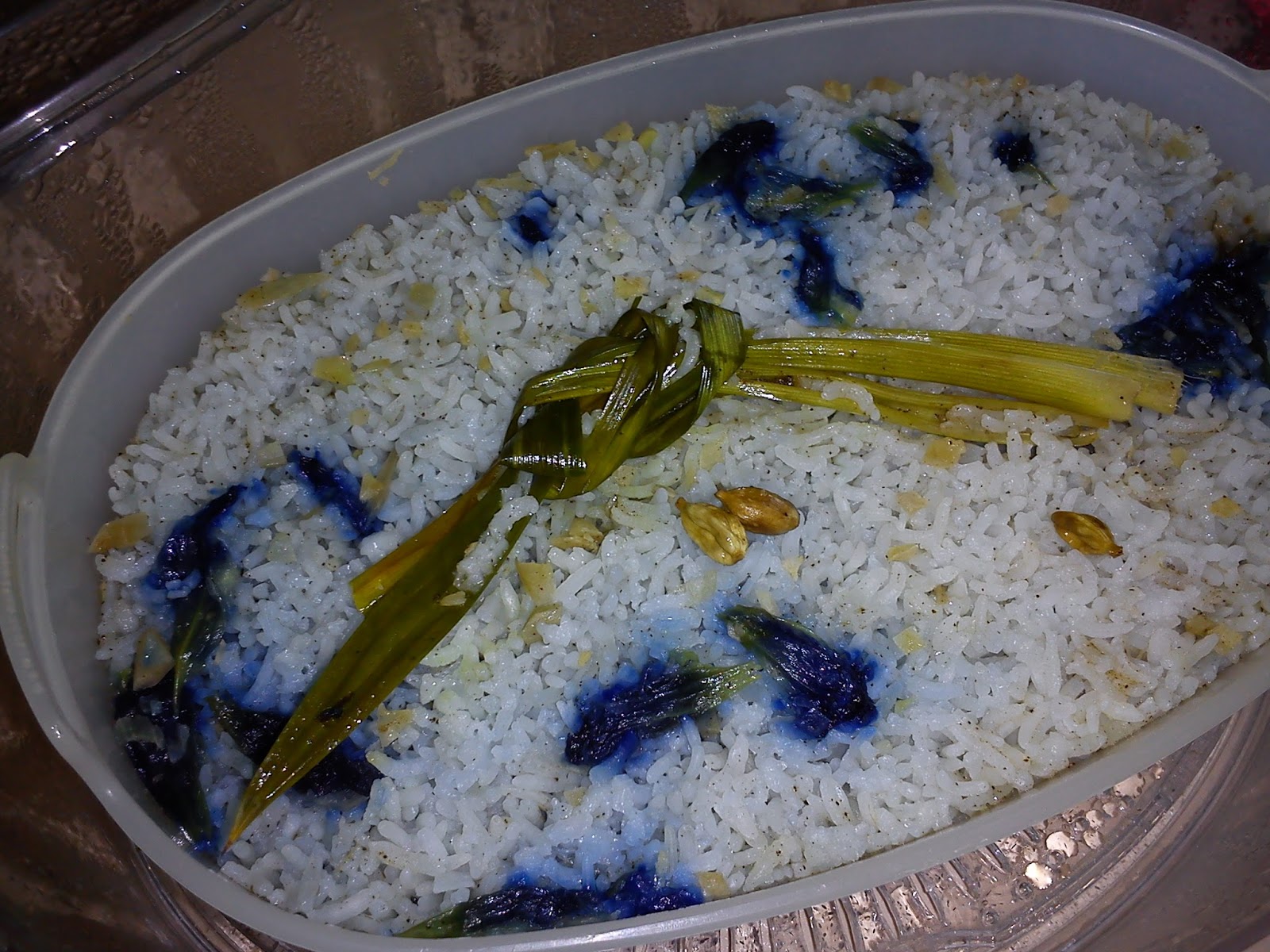 Cooking Pleasure FRAGRANT BLUE PEA FLOWER RICE