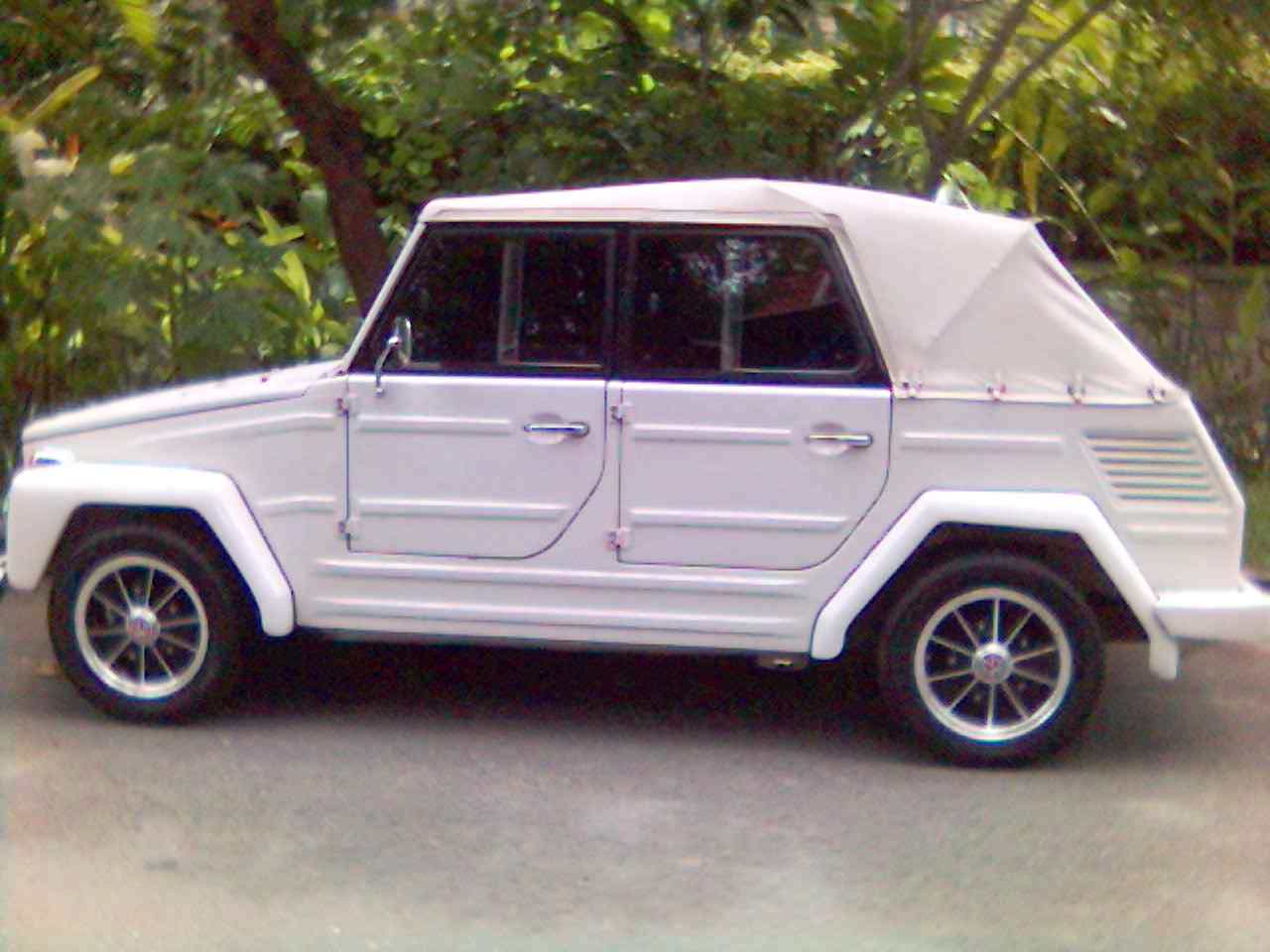 Dijual Mobil VW Safari Jerman Tahun 1976 Surabaya 