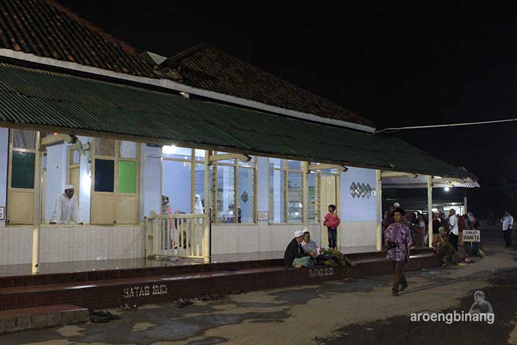 makam habib ahmad sapuro pekalongan