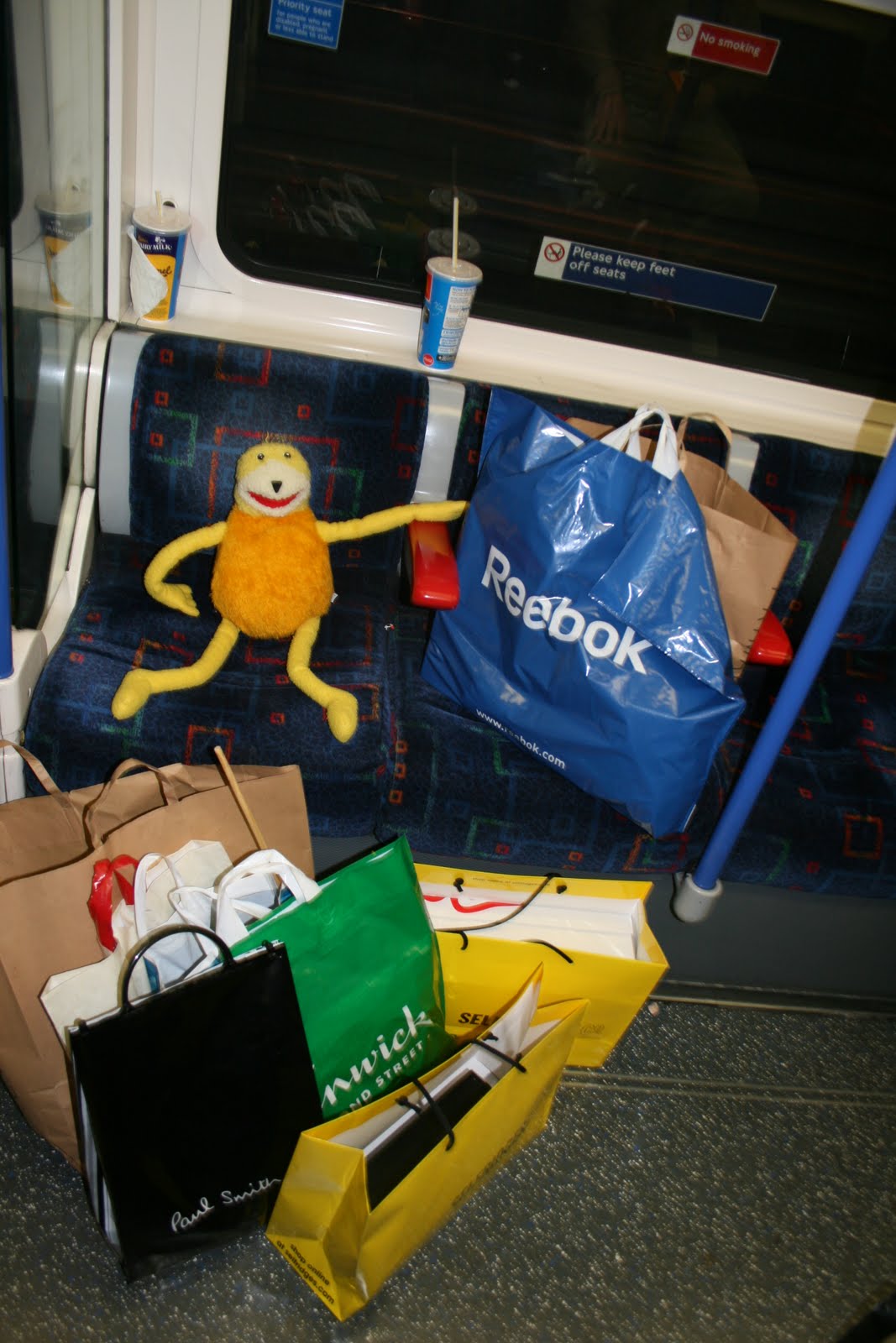 FLAT ERIC GOES TO FLAT ERIC GOES TO LONDON!