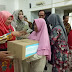 LKKS Provinsi membagikan 100 paket sembako di Kabupaten Pasaman 