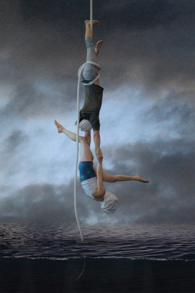"Acrobat series" foto por Thomas Emerson - 2017 | artes visuales, fotografia artistica contemporanea, photography inspiration, coolstuff | art Selecta "Acrobat series" foto por Thomas Emerson - 2017 | imagenes obras de arte bellas bonitas chidas | art pictures, cool stuff