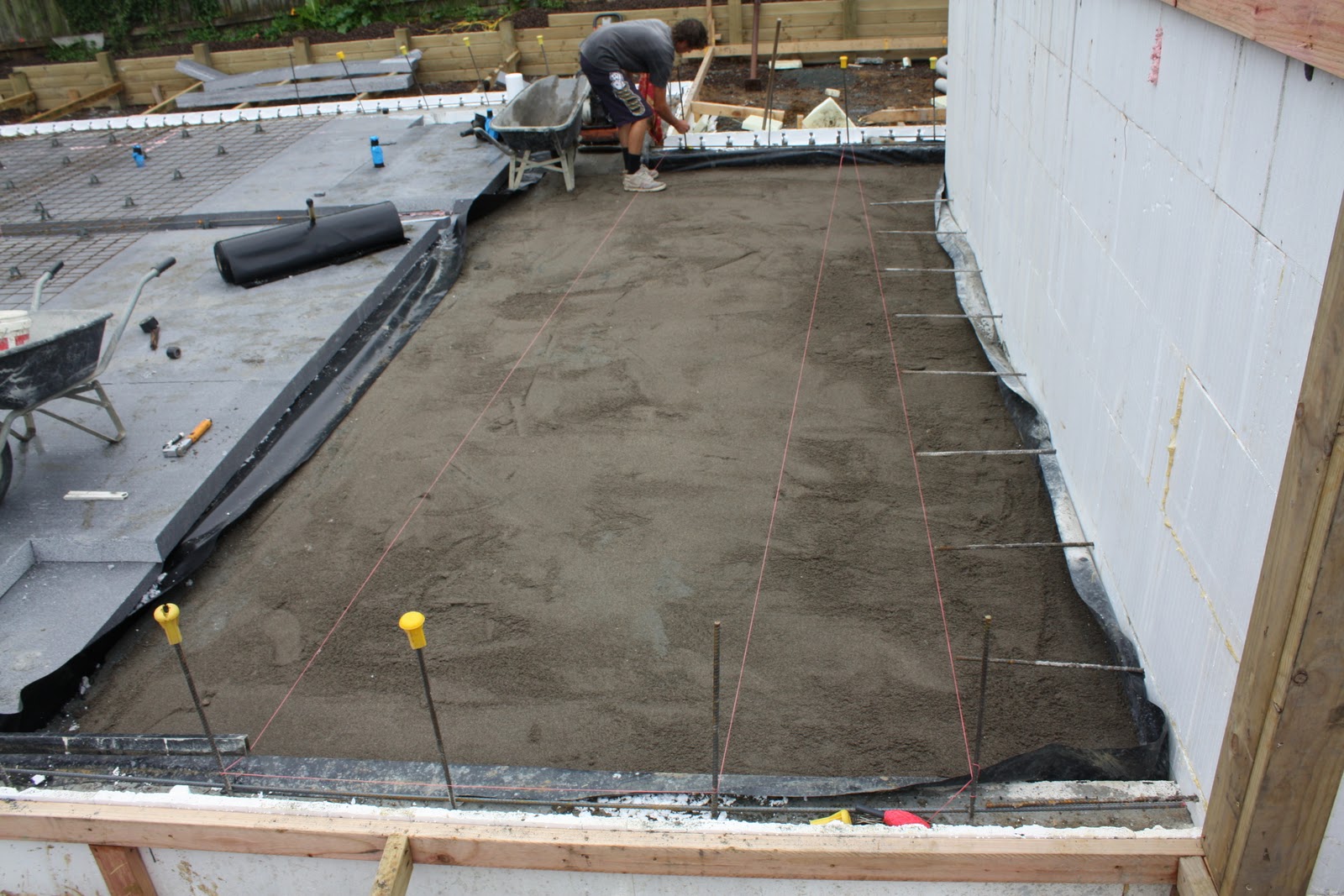FLOOR SLAB FIRST POUR The New Zealand's First Passive House