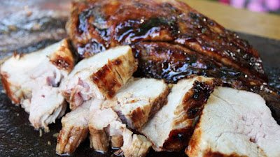 Vecinos de San Stino di Livenza (Venecia) protestan contra la inauguración de una mezquita degustando un cerdo asado Venecia, Islam, Mezquita, Musulmanes, cerdo