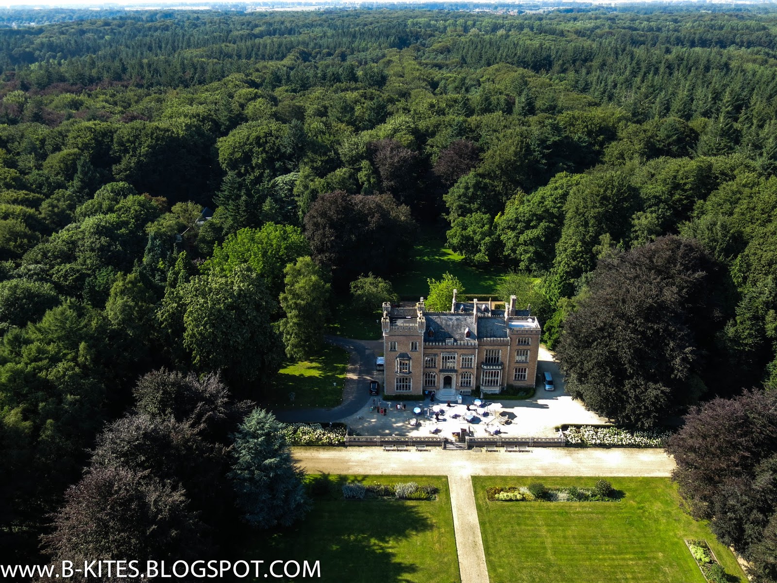 Bkites Tudor St Andries Brugge