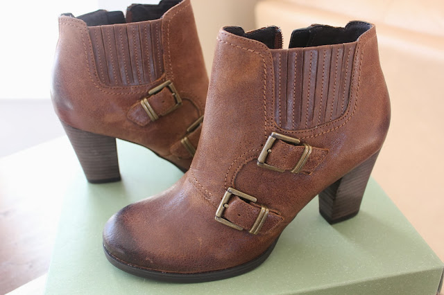 KEEP CALM AND CARRY ON: Fall Boots: Clarks {ft. $100 Zappos Gift Card!}