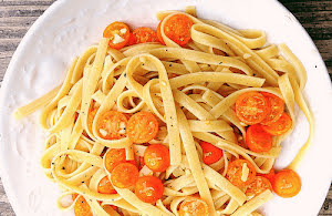 Tagliatelle Pasta with Cherry Tomatoes