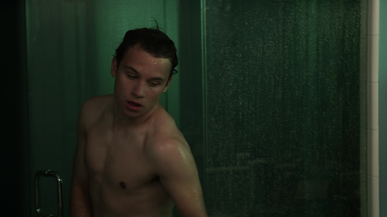 Finn Cole - Shirtless, Barefoot & Naked in "Animal Kingdom" .