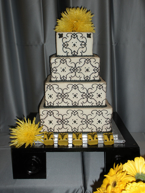 Black and Yellow Wedding Cake
