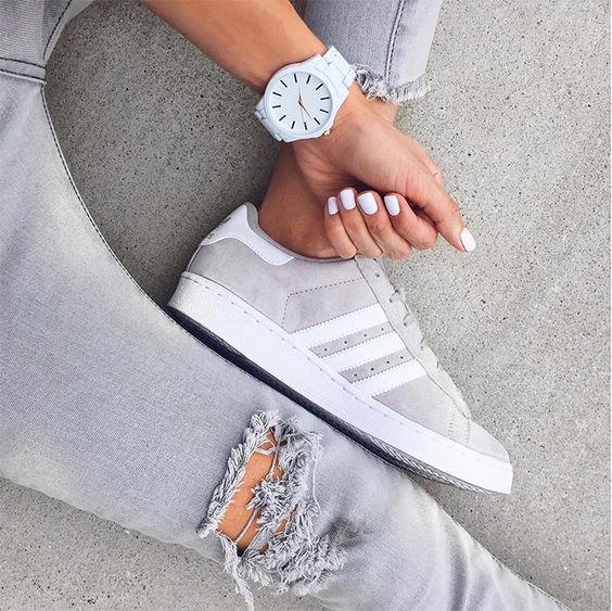 Hello Fashion - Grey Jeans, Grey Adidas Originals Sneakers