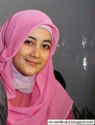 Model Jilbab Umi Pipik Dian Irawati - Rahasia Model Jilbab Cantik