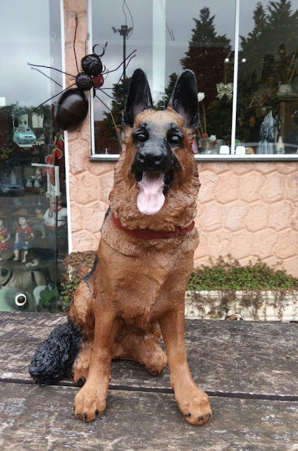 PASTOR ALEMÃO DE RESINA