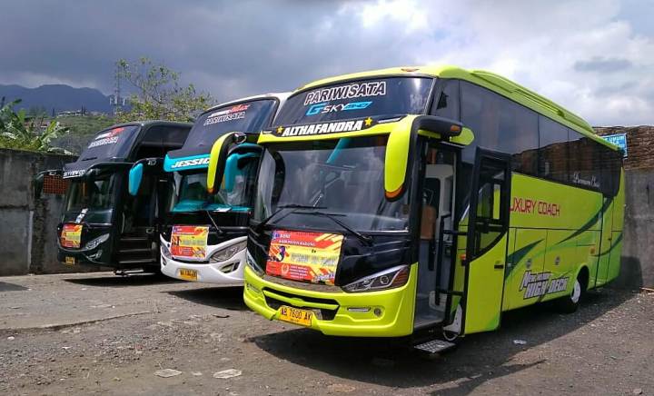 Sewa Bus Pariwisata Tebing Tinggi: Jelajah Pesona Sumatera Utara dengan Transportasi yang Nyaman dan Terpercaya