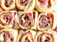 BAKED HAM AND CHEESE ROLLUPS