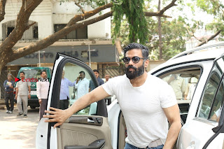 Aishwarya Rai Father Prayer Meet With Suniel Shetty Abhishek Bachchan  0012