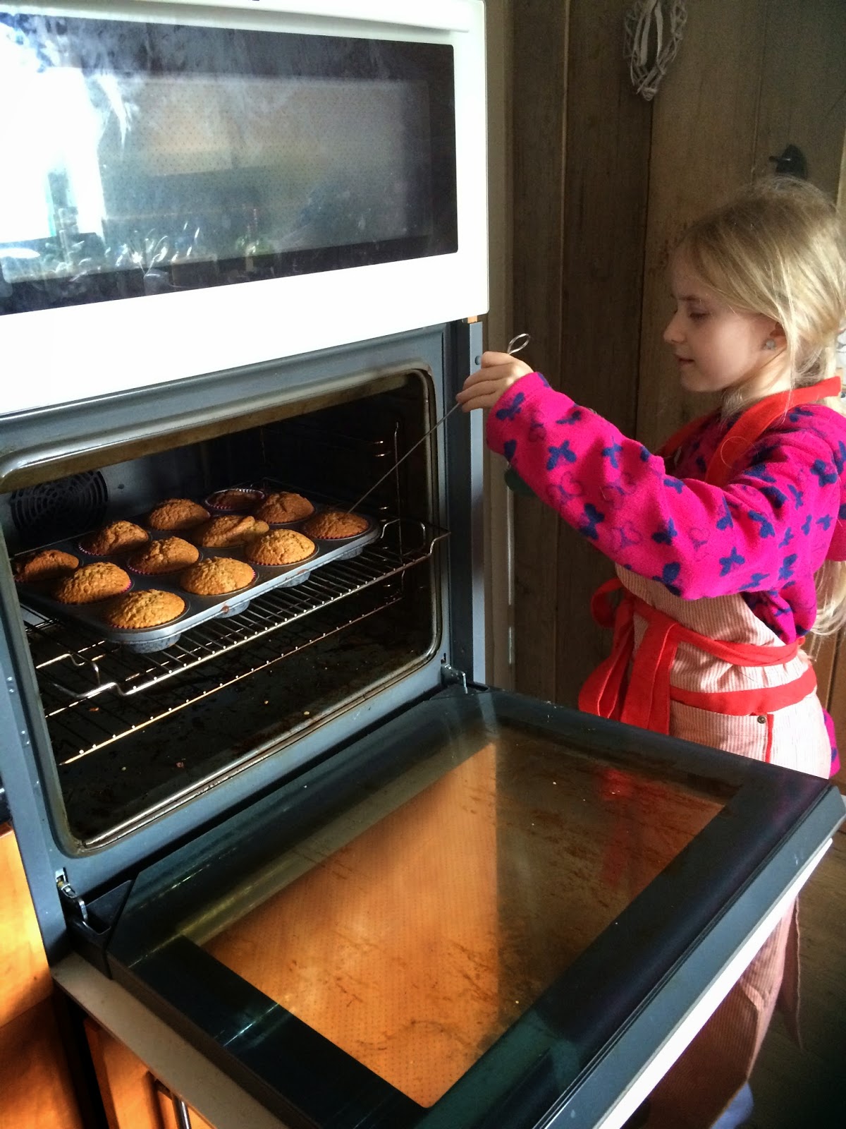 Celeb chef Jamie Oliver & Moshi Monsters with a healthy & tasty