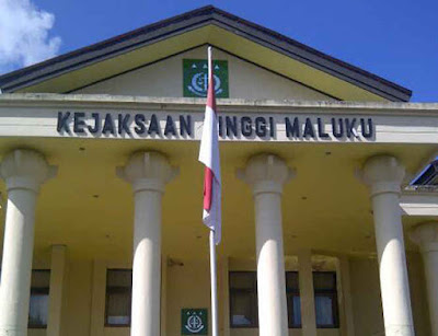 Komisi III DPR RI menyoroti sistem mutasi dan rotasi para jaksa yang bertugas pada wilayah Kejaksaan Tinggi Maluku yang dinilai terlalu lama antara empat tahun hingga 12 tahun.