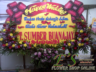 papan bunga happy wedding slempang pita papan bunga pernikahan
