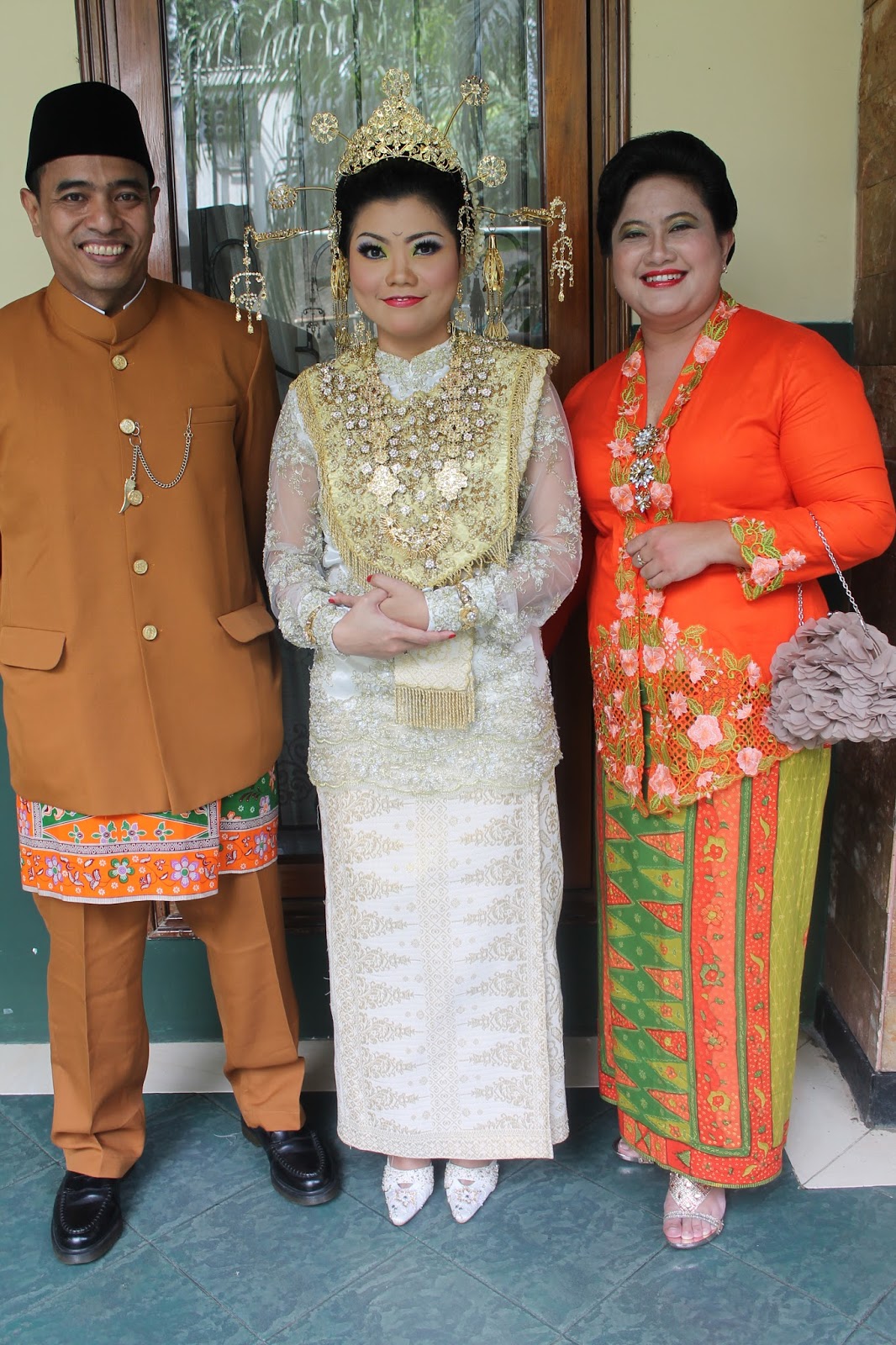  SANGGAR  NUSANTARA DOT COM Jakarta SEWA BAJU  DAERAH 