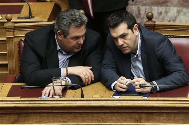 Θύελλα προσλήψεων για το κομματικό (παρα)κράτος των ΣΥΡΙΖΑΝΕΛ