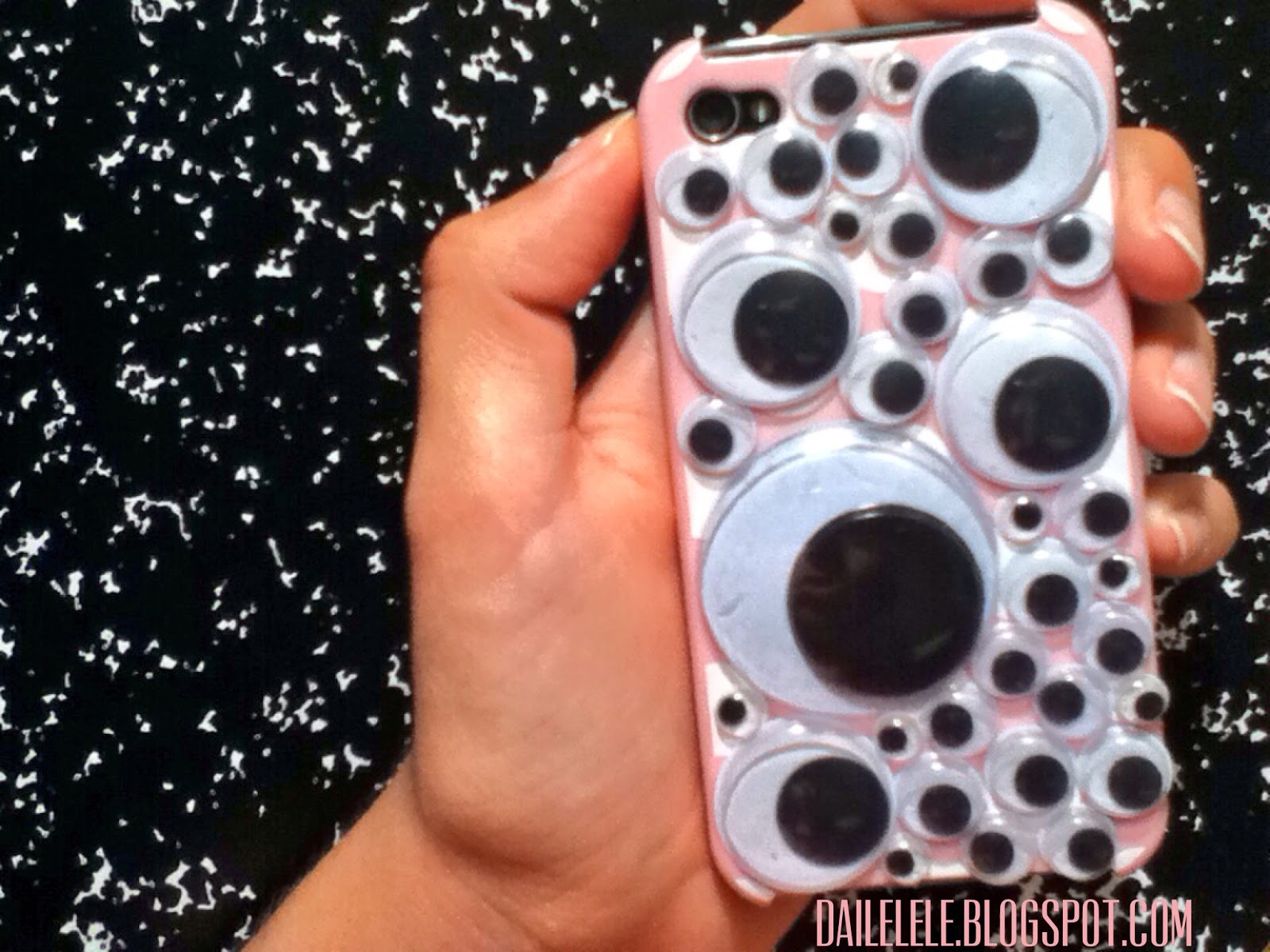 the daile lele DIY Googly EyePhone Case