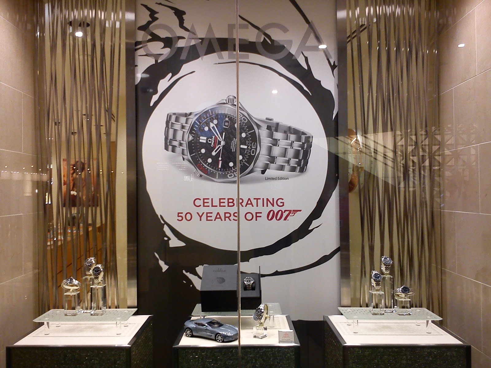 Collecting Piz Gloria: Omega Watch Display