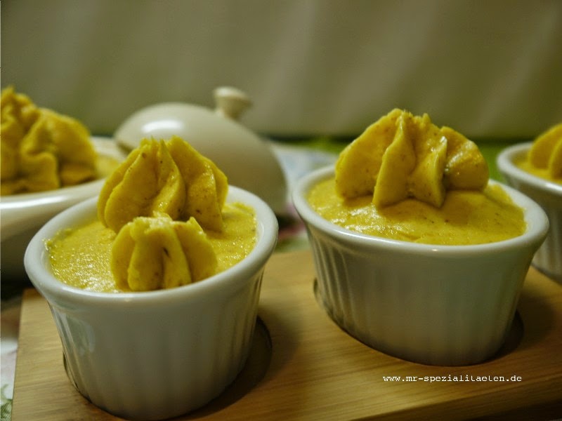 Mango Senf Butter im Schälchen