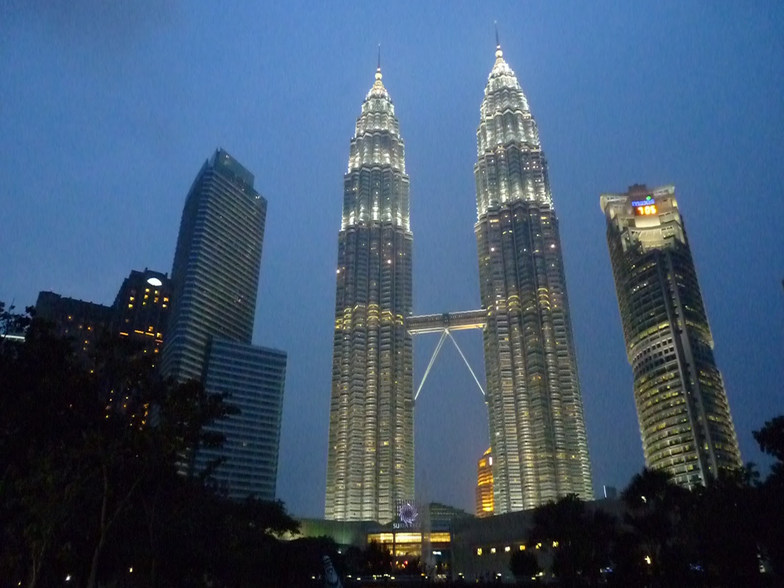 PETRONAS TOWERS IN MALAYSIA - A Day In The Life Of This Miss
