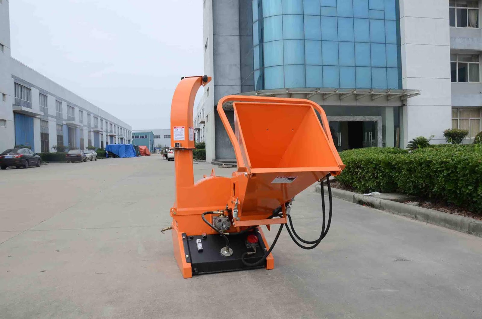 FarmerHelper FHM full hydraulic BX52RF wood chipper