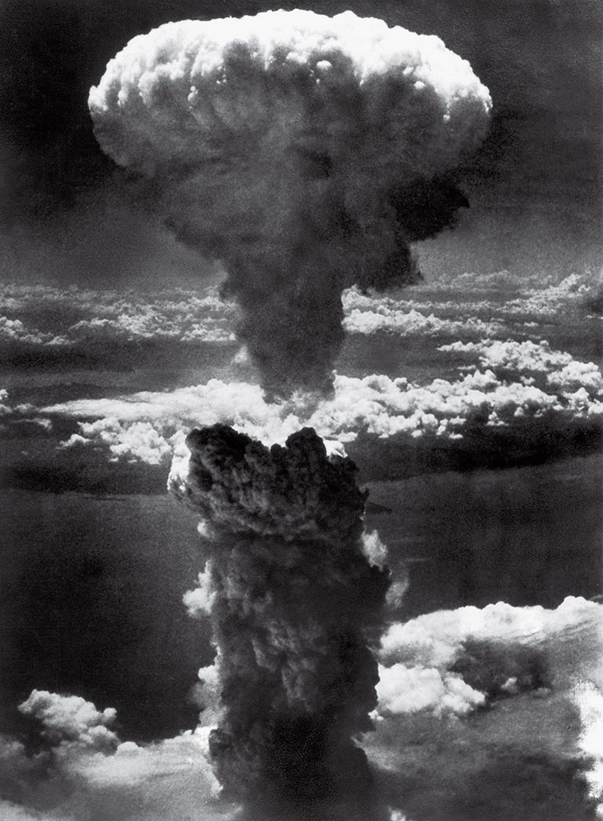 Top 100 Of The Most Influential Photos Of All Time - Mushroom Cloud Over Nagasaki, Lieutenant Charles Levy, 1945