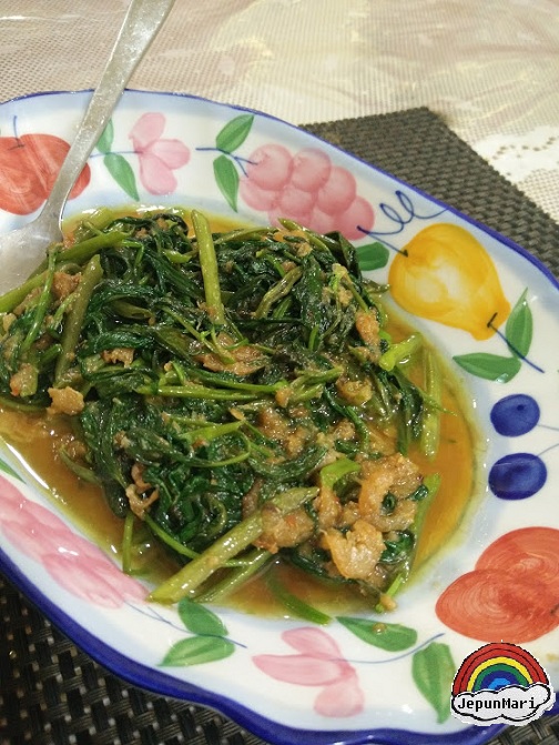 Sup tulang daging lembu fresh dari kampung Sup tulang daging lembu fresh dari kampung