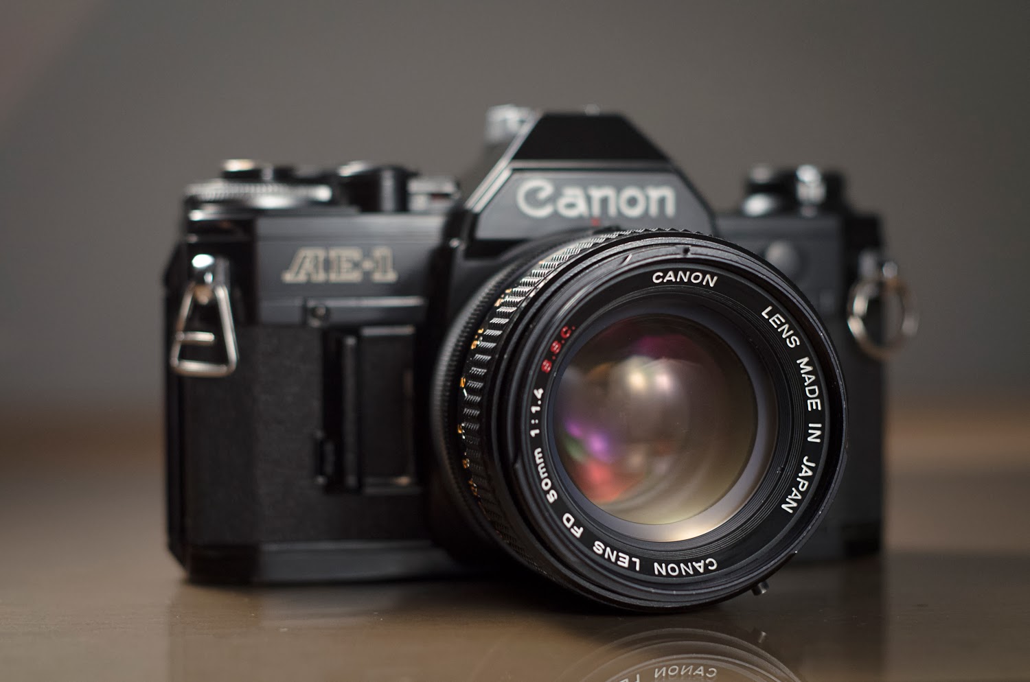 Fotografe CANON AE 1 CANON LENS FD SSC 1 1 4 50mm fotografe-canon-ae-1-canon-lens-fd-ssc-1-1-4-50mm