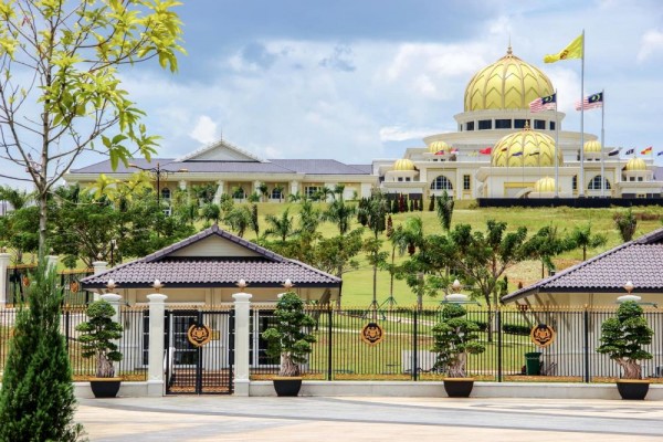 Istana di Asia Ini Tidak Kalah Megah dengan Istana di Eropa