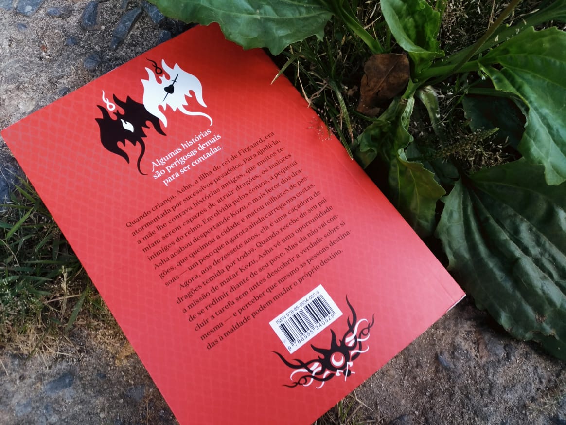 RESENHA DE LIVRO: A CAÇADORA DE DRAGÕES - KRISTEN CICCARELLI (#1 ISKARI)