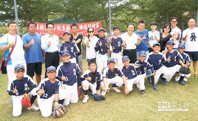 新聞-鎮西棒球小將在強敵環伺下，力克眾多勁旅，摘下軟式少棒組雲林縣冠軍!