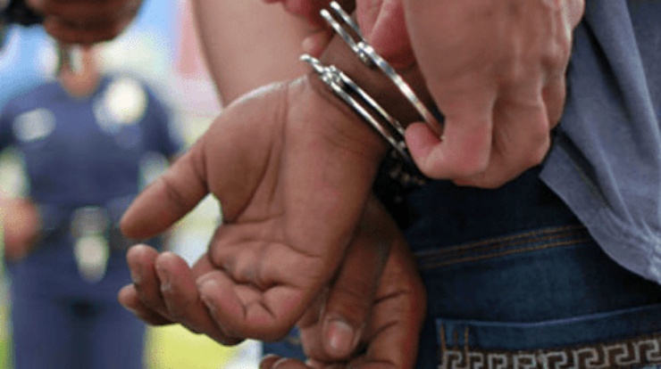 Apresan hombre acusado de intentar violar a su hija de 12 años en SFM Apresan hombre acusado de intentar violar a su hija de 12 años en SFM