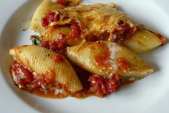 Kulinarische Welten zu Fisch- und Meeresfrucht: Gefüllte Conchiglioni ...