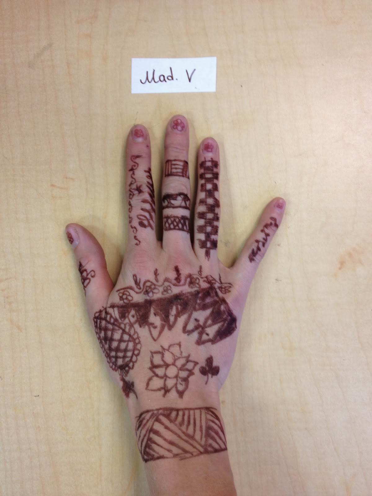 L'Ecole Française du Maine Henna Art Mehni ou l'art de l'application